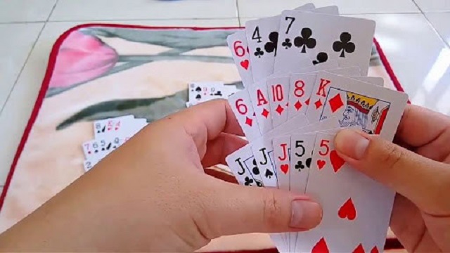 Cách xếp bài khi chơi Xập xám đơn giản
